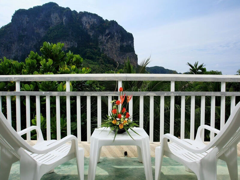 Peace Laguna Resort & Spa