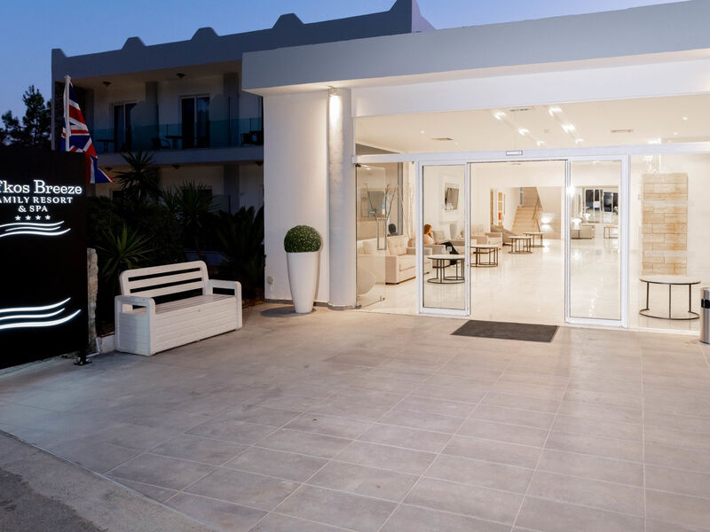 Pefkos Breeze Family Resort