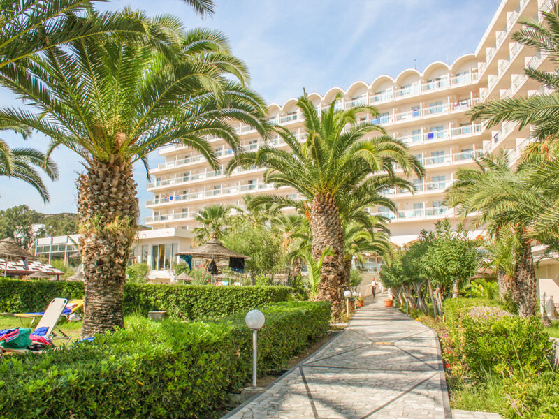 Pegasos Beach & Deluxe Resort