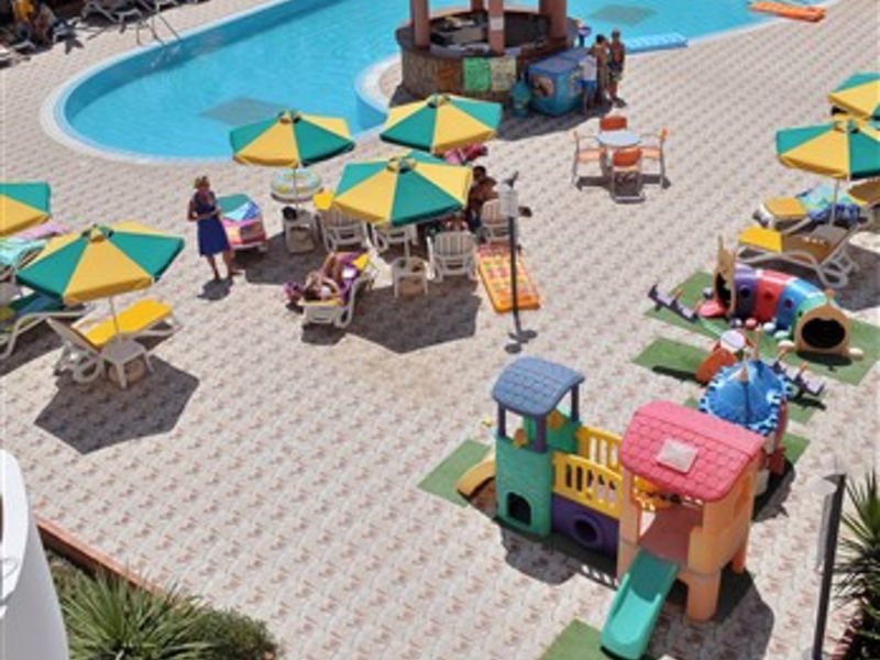 Pelopas Suites