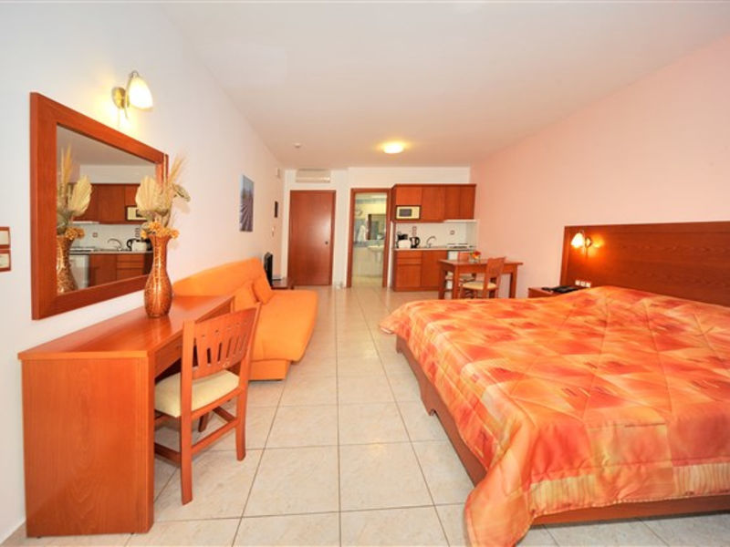 Pelopas Suites