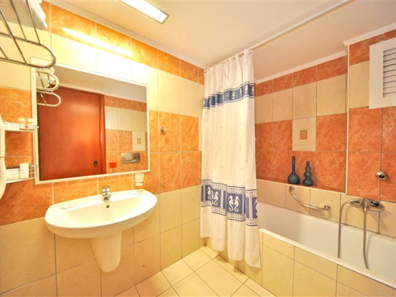 Pelopas Suites