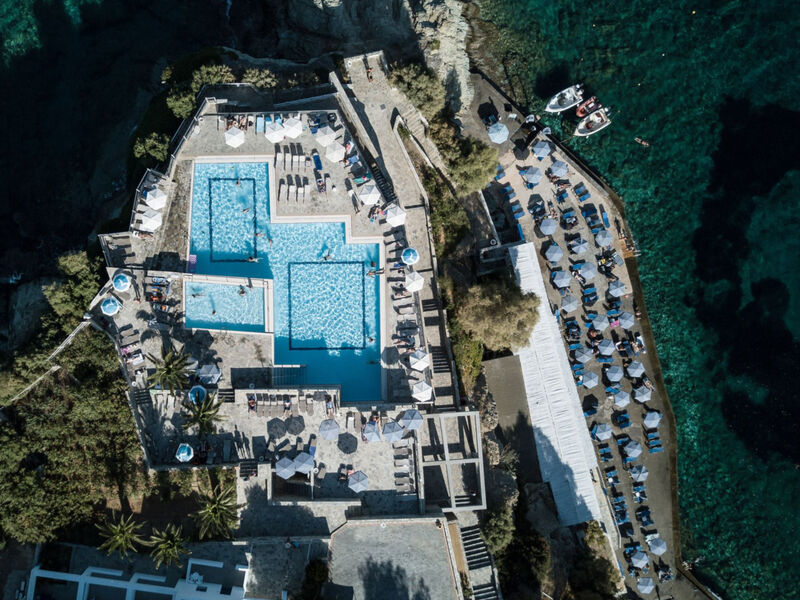 Peninsula Resort & Spa