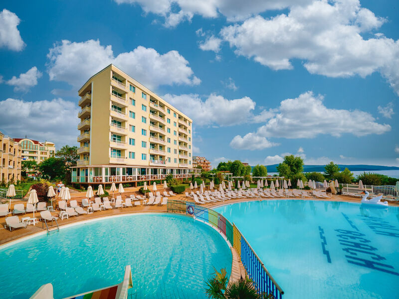 Perla Beach