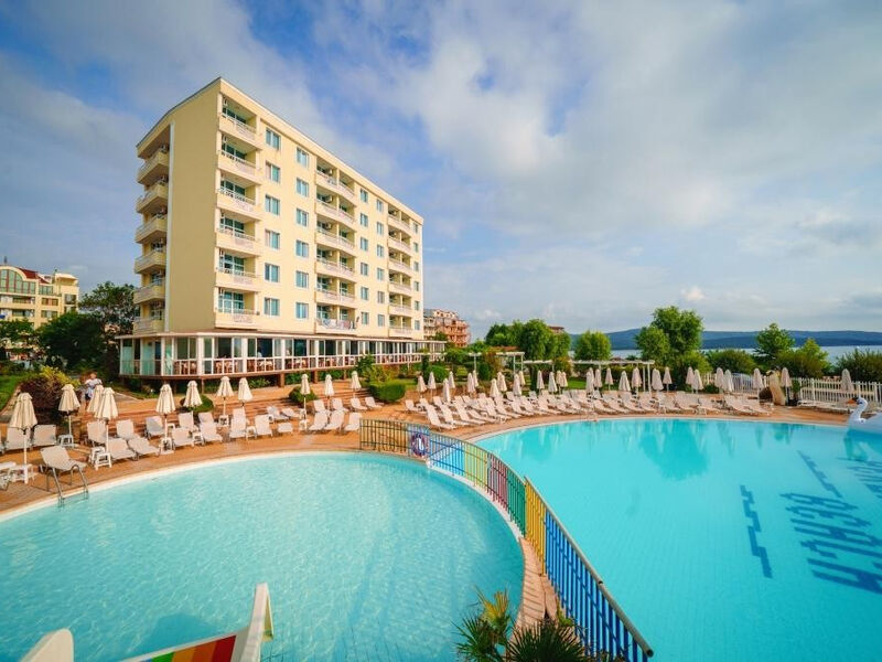 Perla Beach