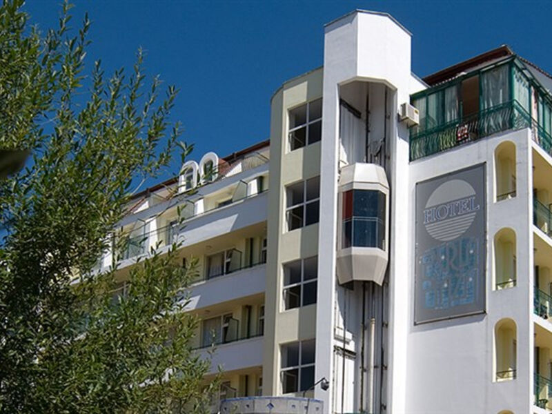 Perla Plaza