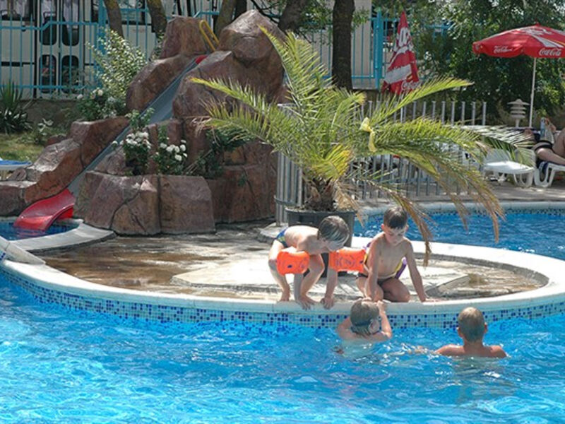 Perla Plaza