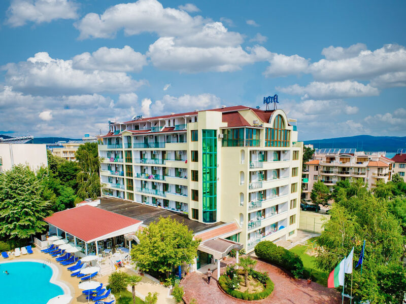 Perla Plaza