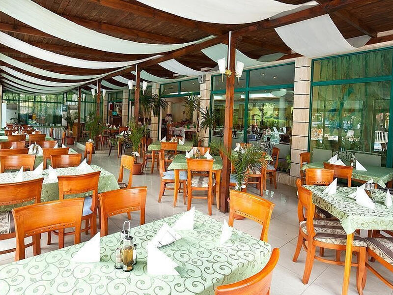 Perla Plaza