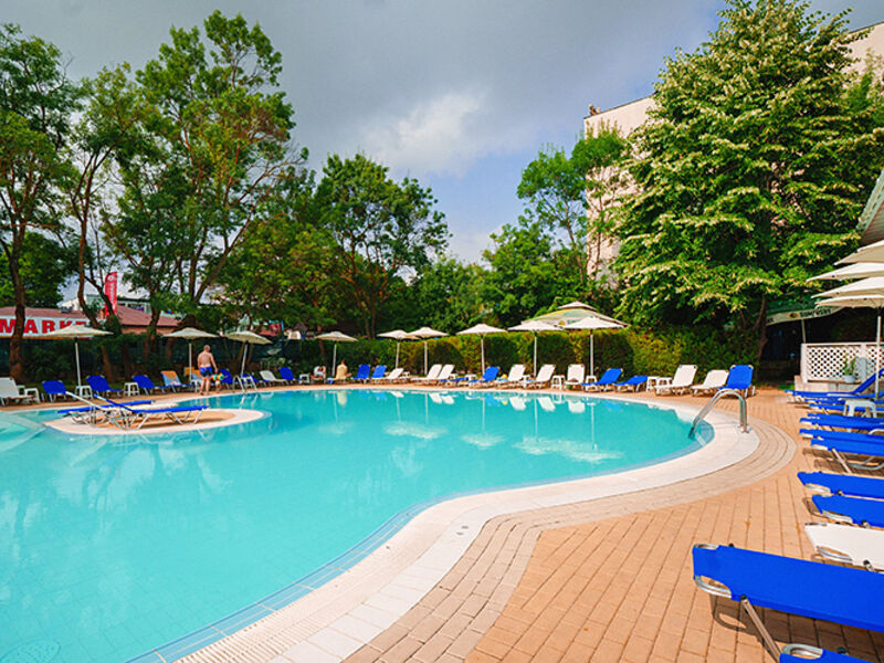 Perla Plaza