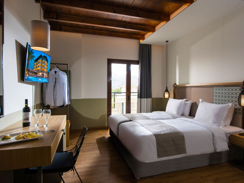 Petousis Hotel & Suites