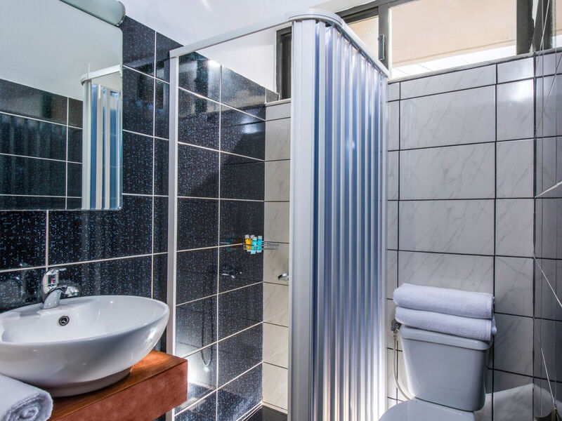 Petousis Hotel & Suites