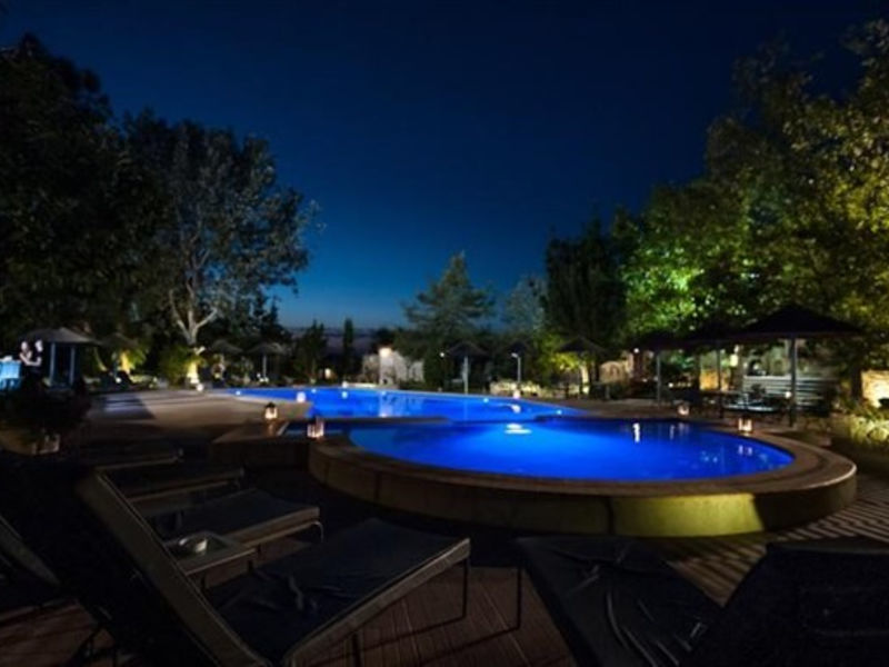 Petrino Suites