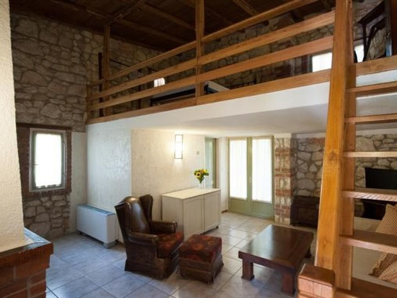 Petrino Suites