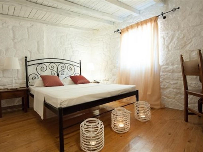 Petrino Suites