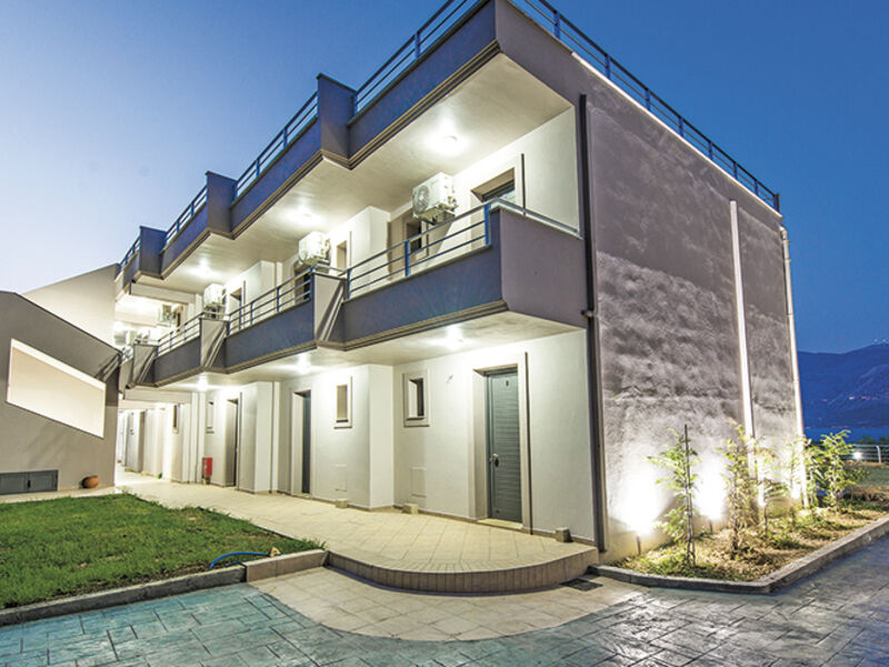 Phaedra Suites