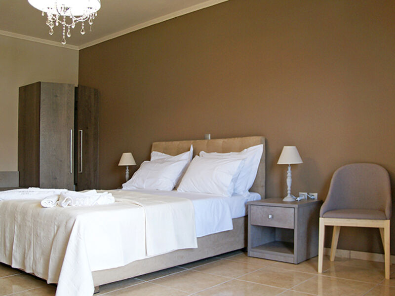 Phaedra Suites