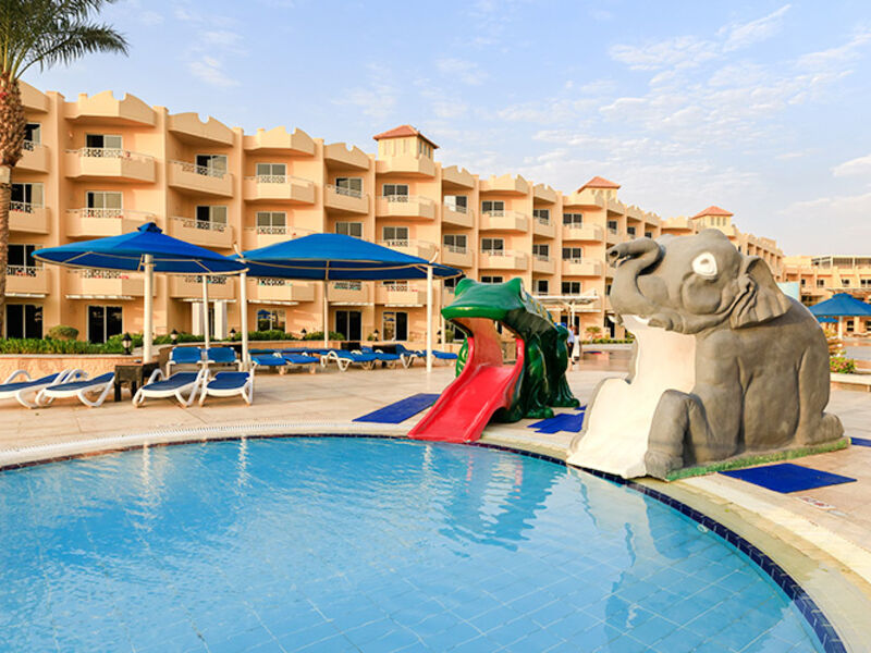 Pickalbatros Beach Club Resort
