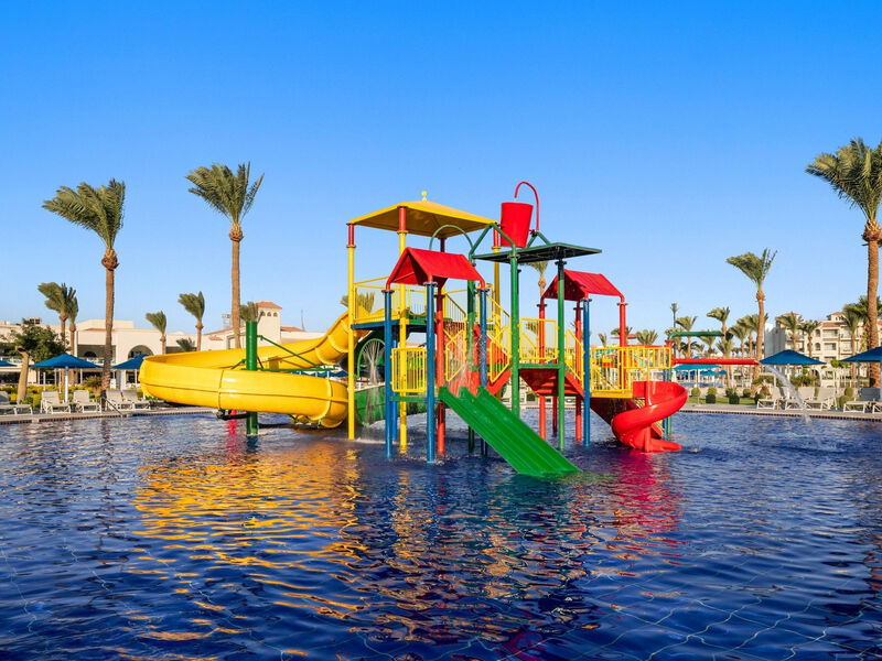 Pickalbatros Dana Beach Resort