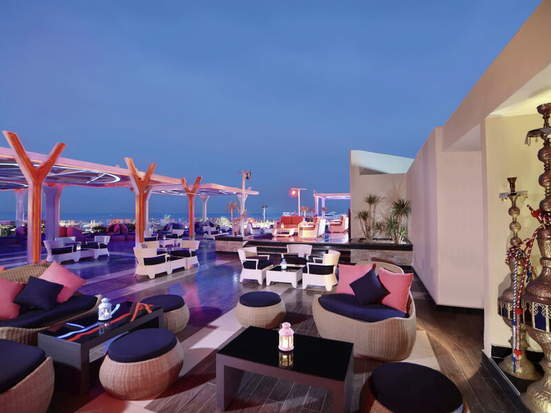 Pickalbatros White Beach Resort