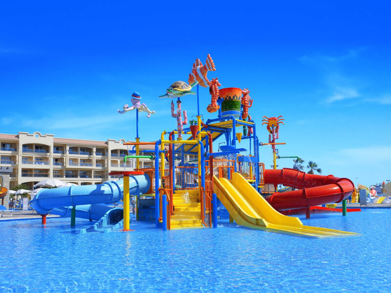 Pickalbatros White Beach Resort