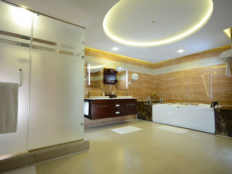 Pickalbatros White Beach Resort