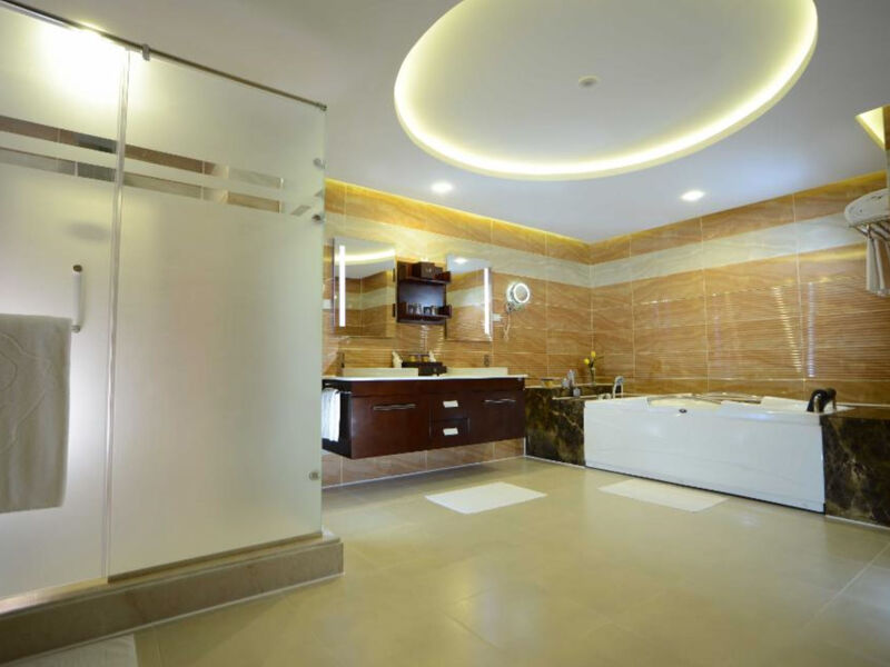 Pickalbatros White Beach Resort