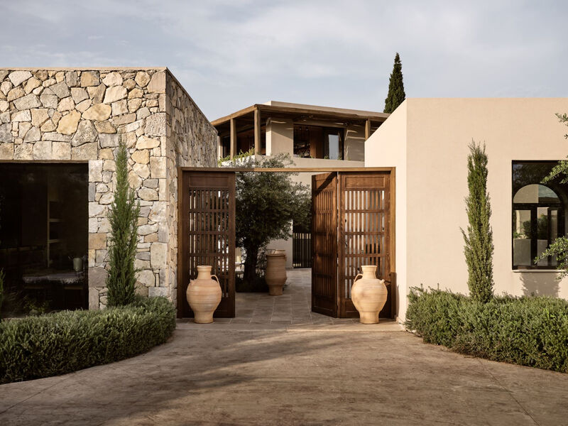 Pierros Verde Private Suites