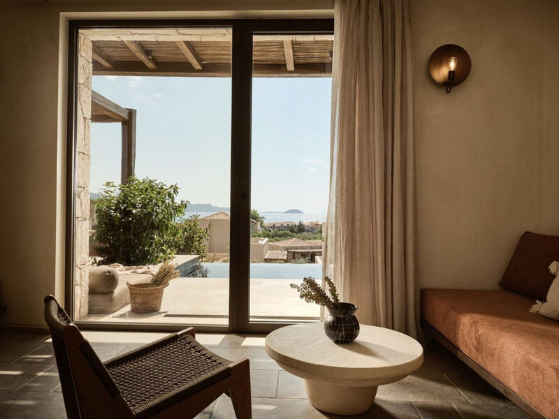 Pierros Verde Private Suites
