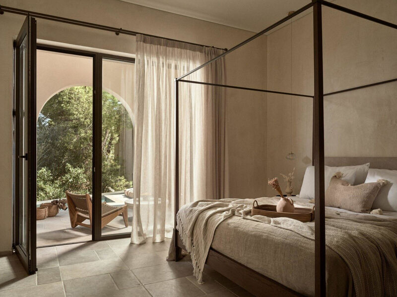 Pierros Verde Private Suites