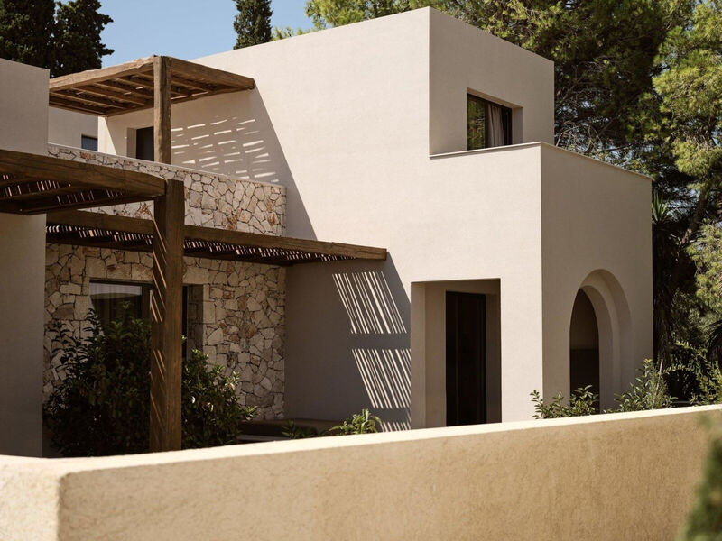 Pierros Verde Private Suites