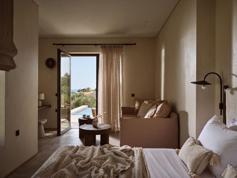 Pierros Verde Private Suites