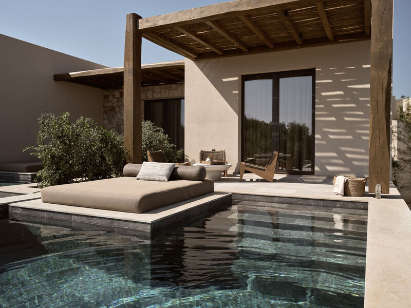 Pierros Verde Private Suites