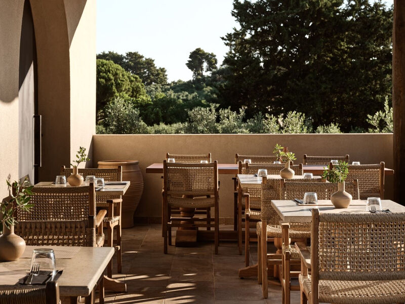 Pierros Verde Private Suites