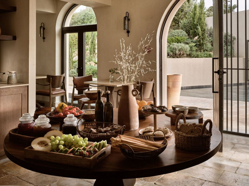 Pierros Verde Private Suites