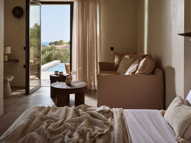 Pierros Verde Private Suites