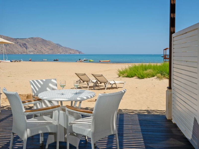 Pilot Beach Resort