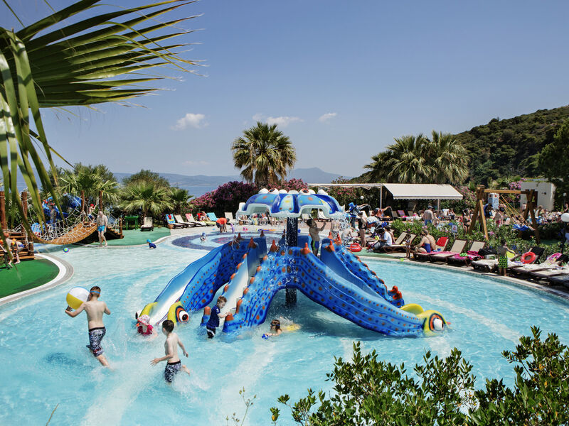 Pine Bay Holiday Resort