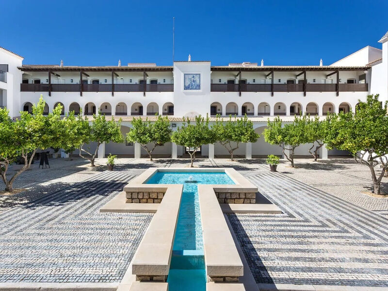 Pine Cliffs Hotel, A Luxury Collection Resort
