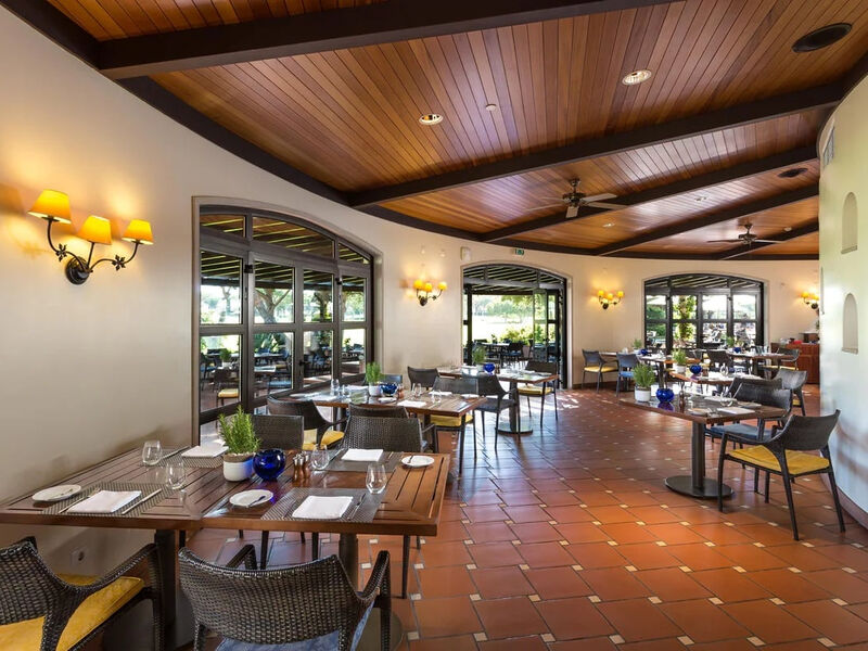 Pine Cliffs Hotel, A Luxury Collection Resort