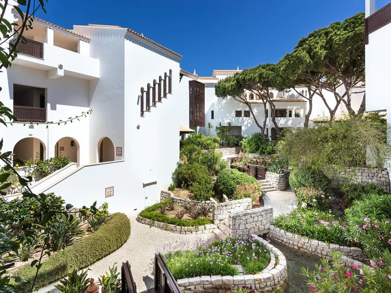 Pine Cliffs Hotel, A Luxury Collection Resort