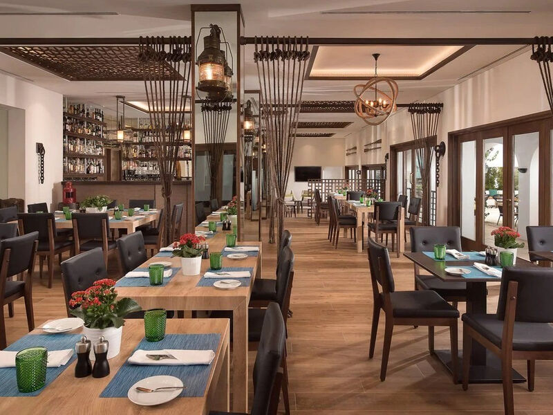 Pine Cliffs Hotel, A Luxury Collection Resort