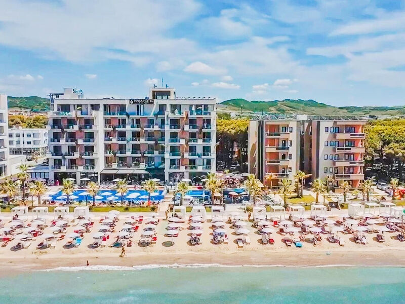 Pinea Resort & Spa