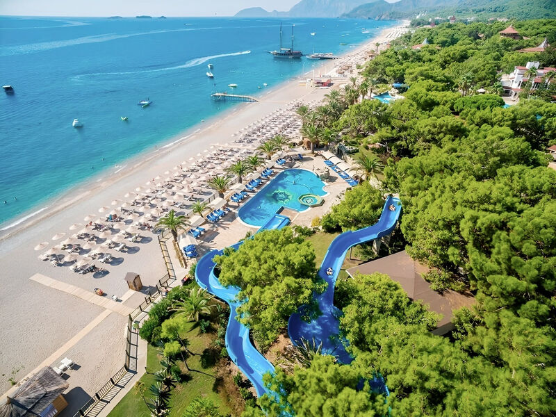 Pirates Beach Club