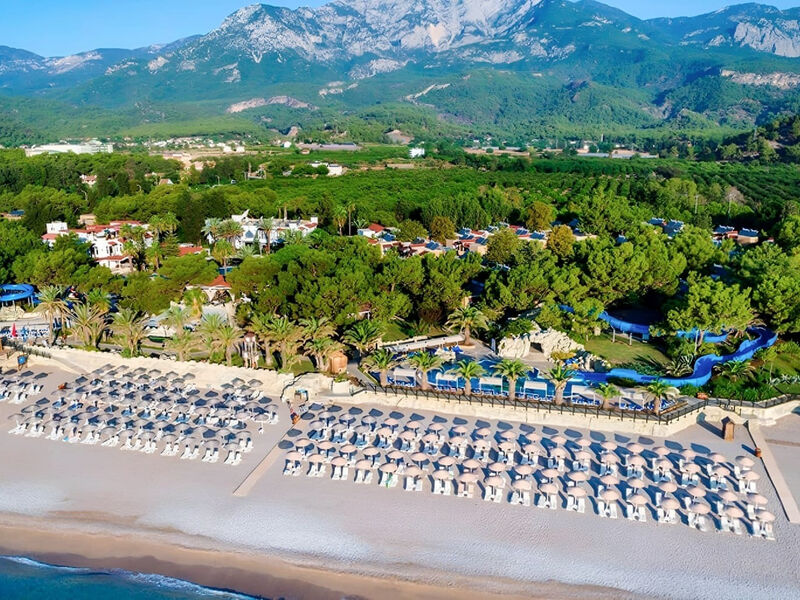 Pirates Beach Club