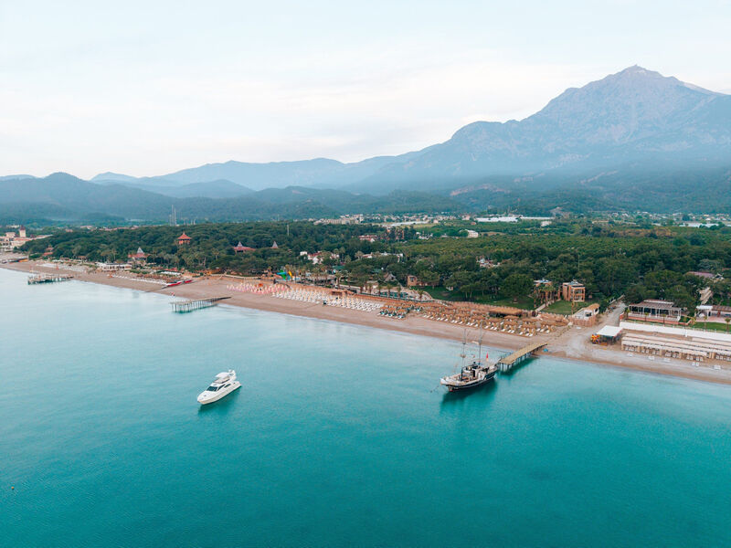 Pirates Beach Club