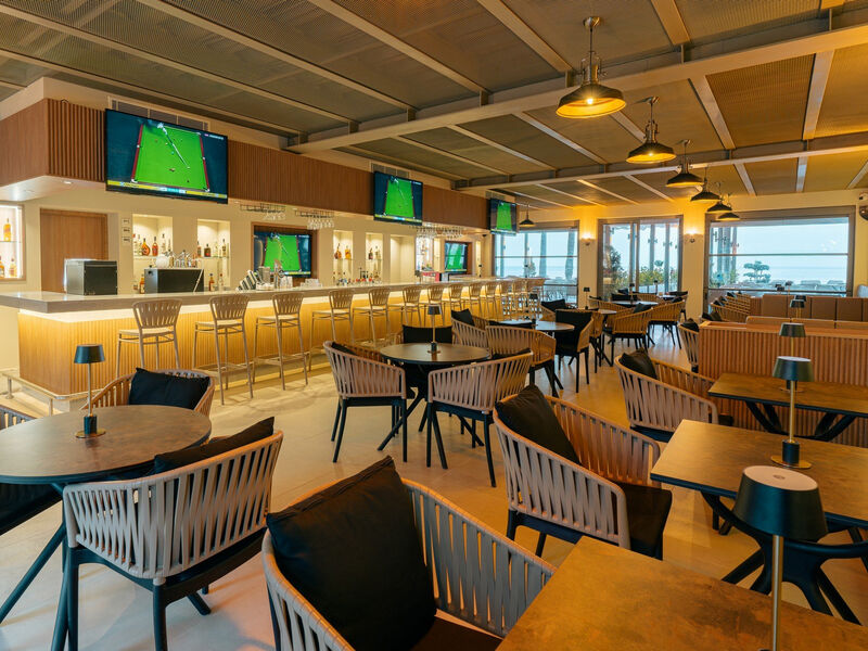 Pirates Beach Club