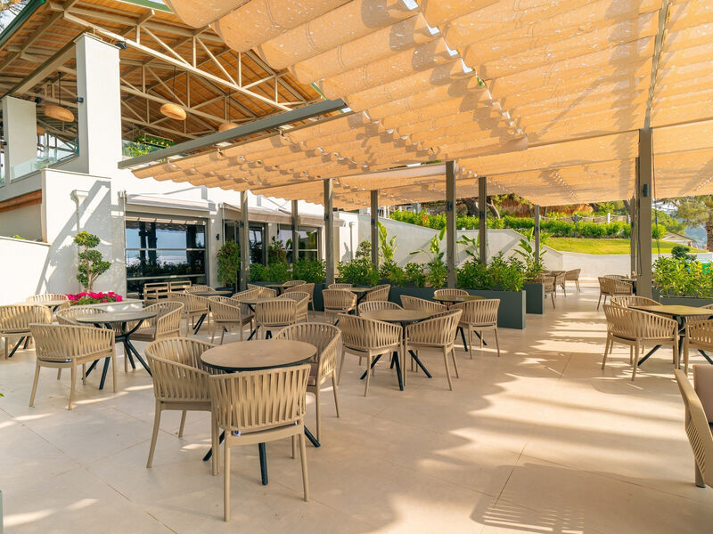 Pirates Beach Club
