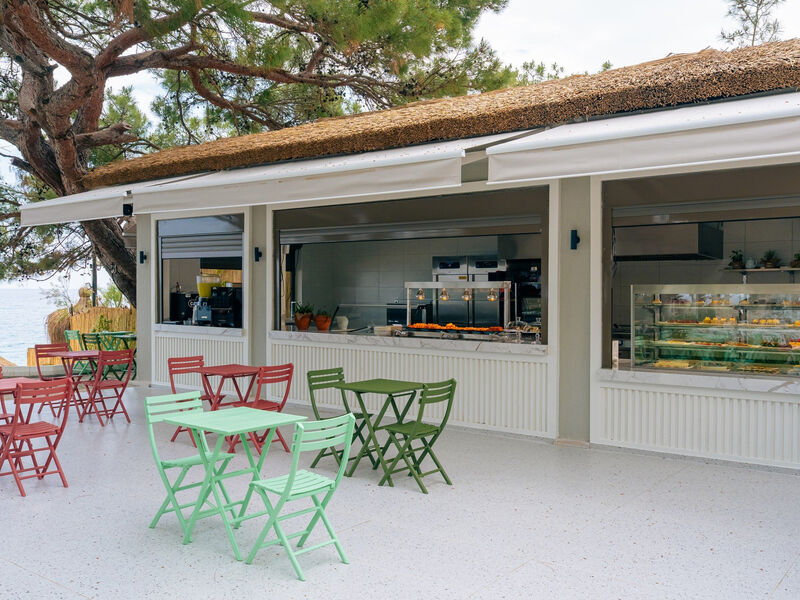 Pirates Beach Club
