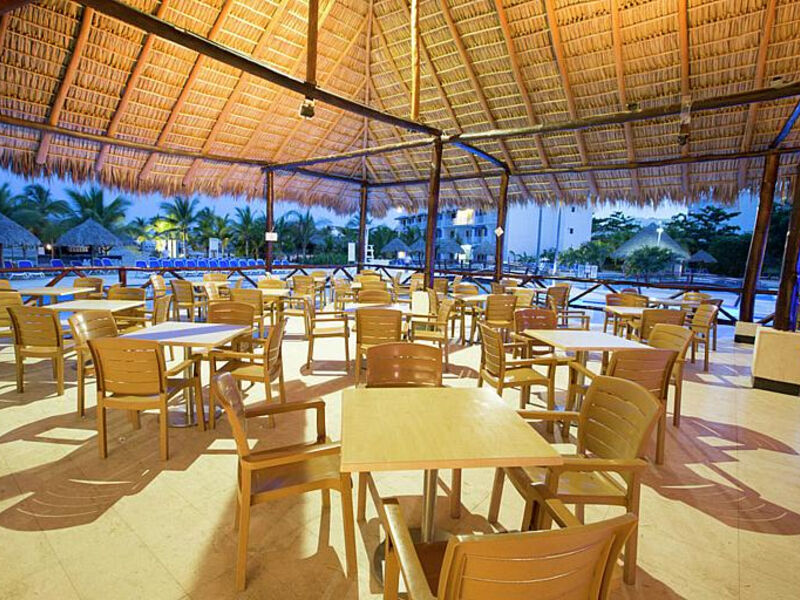 Playa Blanca Beach Resort